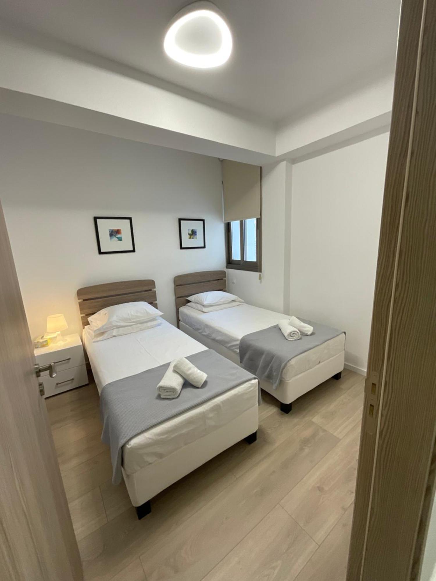 Appartement Le Voyageur à Larnaca Extérieur photo