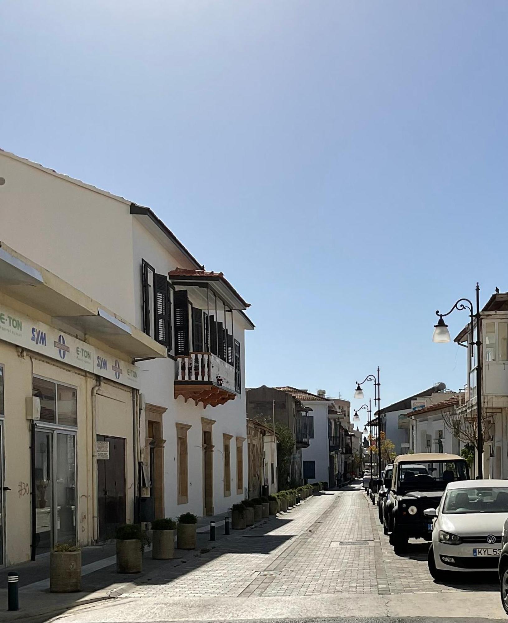 Appartement Le Voyageur à Larnaca Extérieur photo