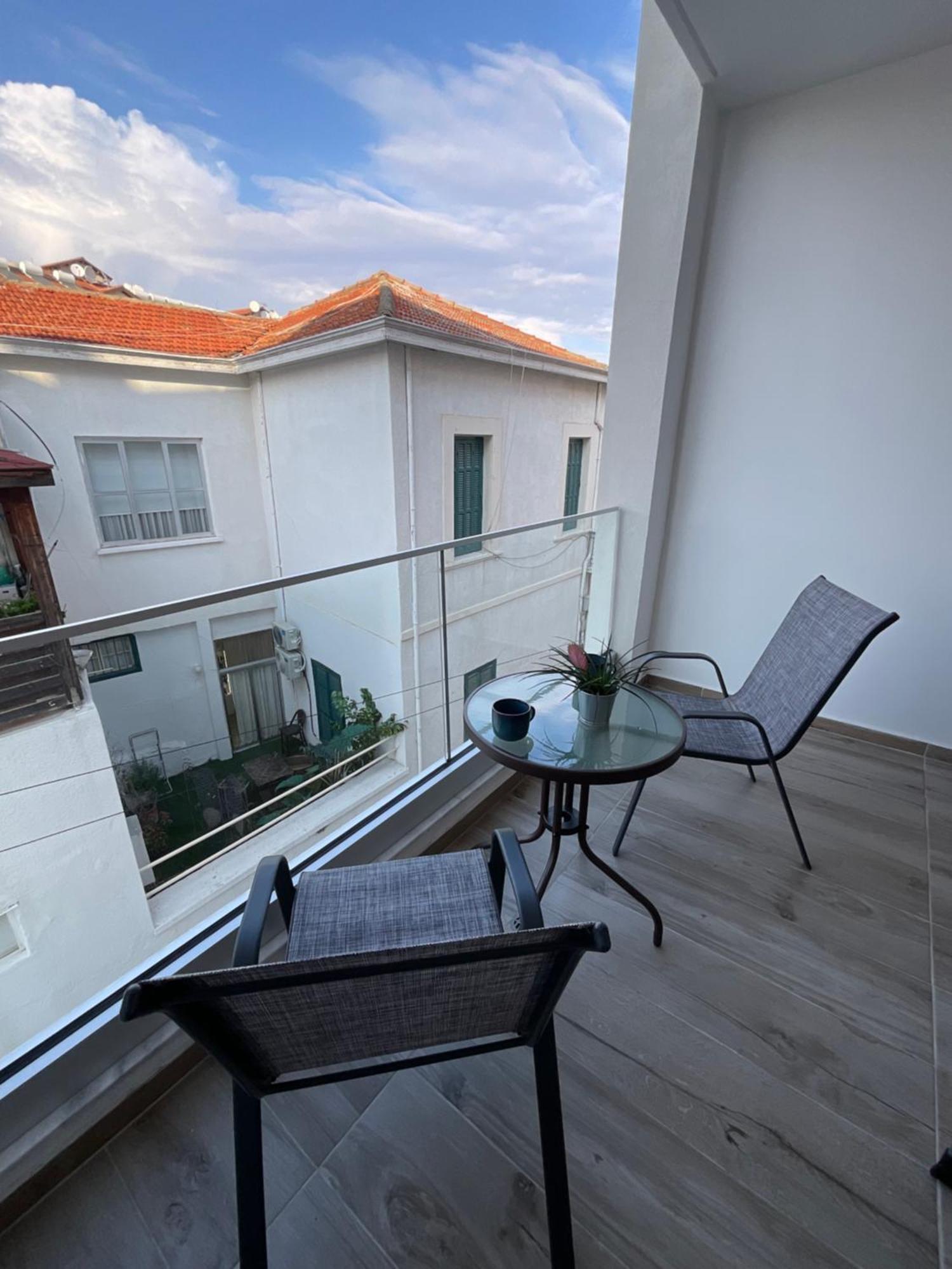 Appartement Le Voyageur à Larnaca Extérieur photo