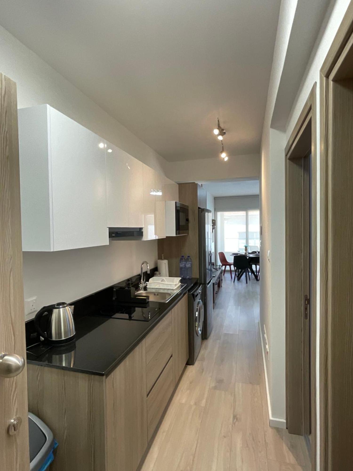 Appartement Le Voyageur à Larnaca Extérieur photo