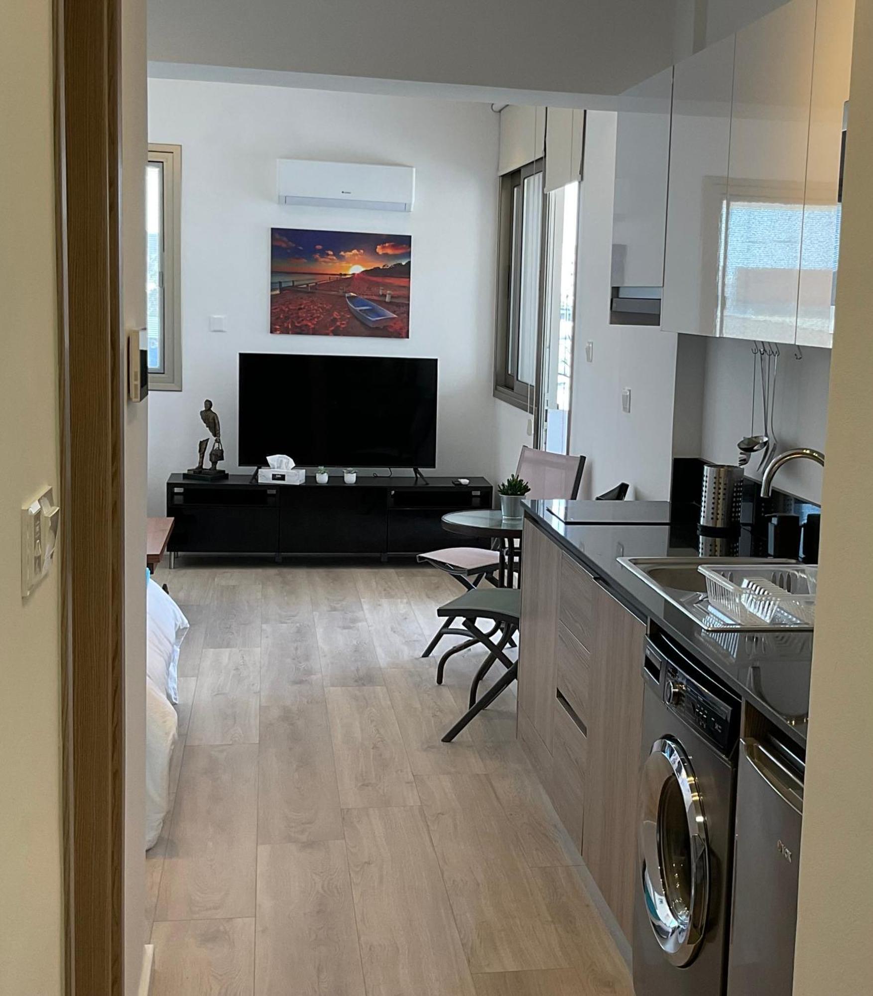 Appartement Le Voyageur à Larnaca Extérieur photo