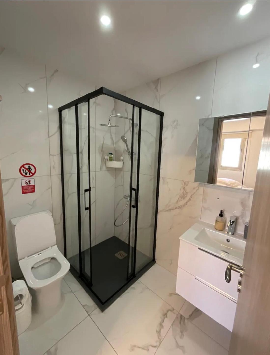 Appartement Le Voyageur à Larnaca Extérieur photo