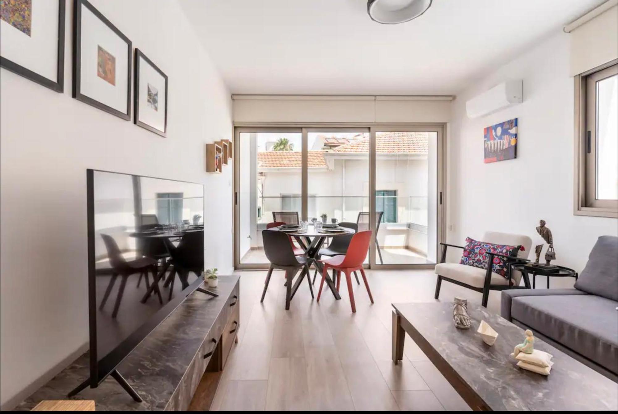 Appartement Le Voyageur à Larnaca Extérieur photo